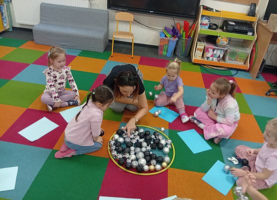 Grafika 3: W NASZYM PRZEDSZKOLU ZAWSZE JEST WESOŁE