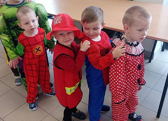 Grafika 44: Bal karnawałowy w Janowicach