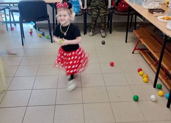 Grafika 54: Bal karnawałowy w Janowicach