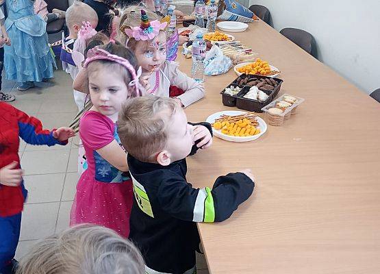 Grafika 66: Bal karnawałowy w Janowicach