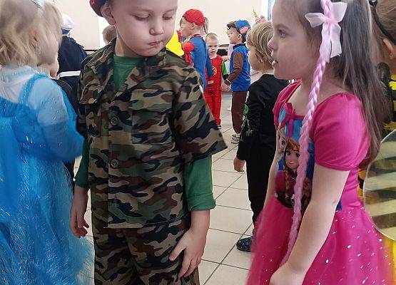 Grafika 79: Bal karnawałowy w Janowicach