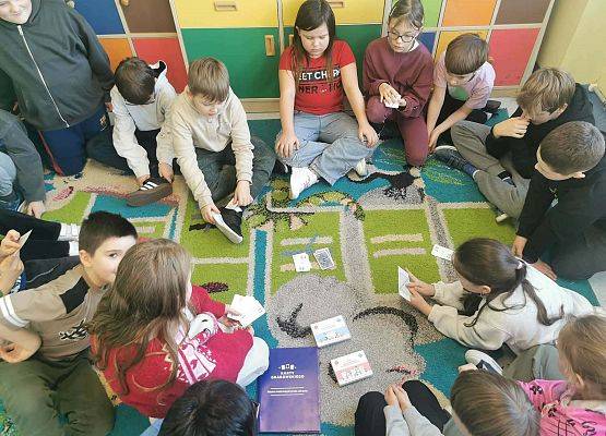 Grafika 9: Nauka przez zabawę – karty Grabowskiego w naszej szkole.