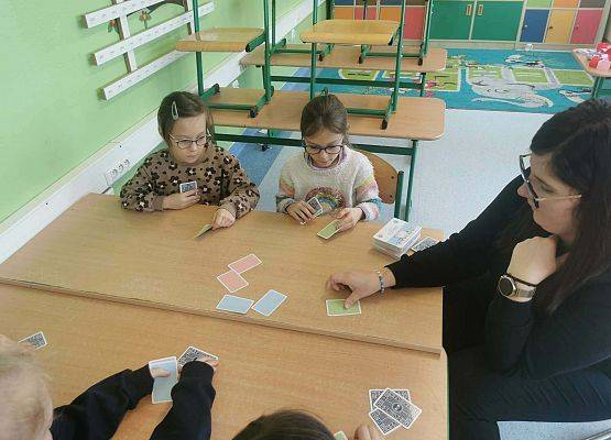 Grafika 1: Nauka przez zabawę – karty Grabowskiego w naszej szkole.