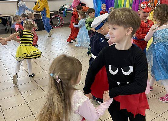 Grafika 30: NIECH ŻYJE BAL!