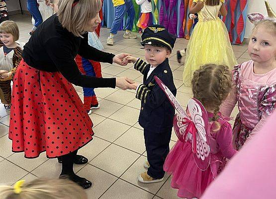 Grafika 25: NIECH ŻYJE BAL!