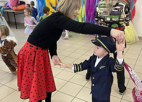 Grafika 29: NIECH ŻYJE BAL!