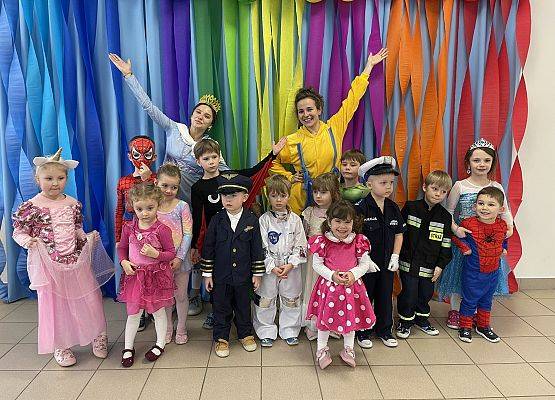 Grafika 36: NIECH ŻYJE BAL!