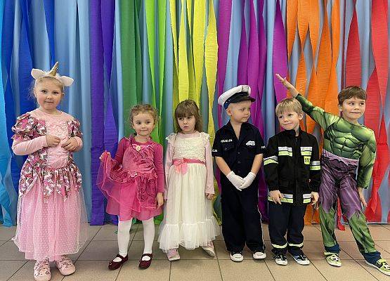 Grafika 37: NIECH ŻYJE BAL!