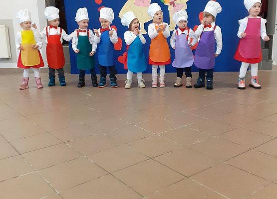 Grafika 7: Uroczystość z okazji Dnia Babci i Dziadka