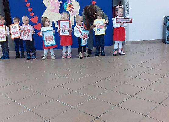 Grafika 10: Uroczystość z okazji Dnia Babci i Dziadka