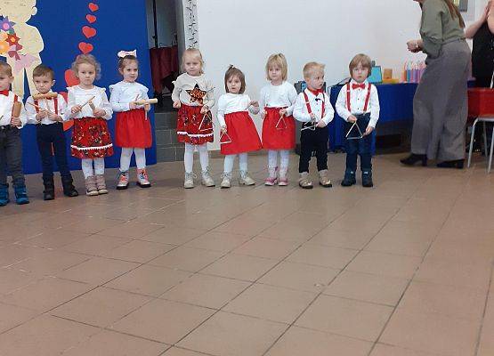 Grafika 14: Uroczystość z okazji Dnia Babci i Dziadka