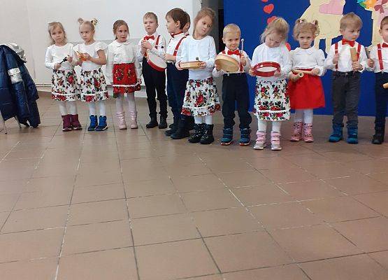 Grafika 16: Uroczystość z okazji Dnia Babci i Dziadka