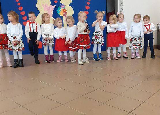 Grafika 35: Uroczystość z okazji Dnia Babci i Dziadka