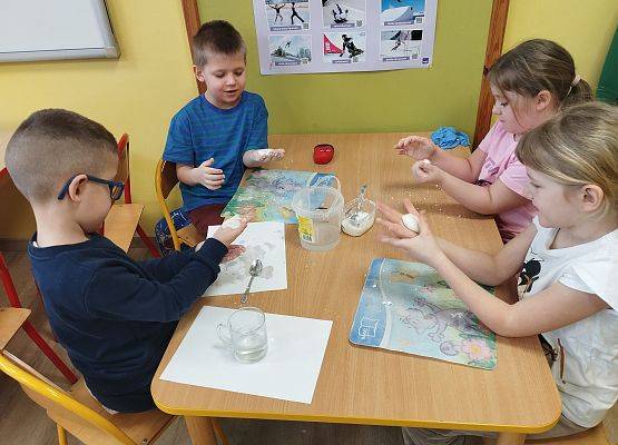 Grafika 5: Wodne eksperymenty