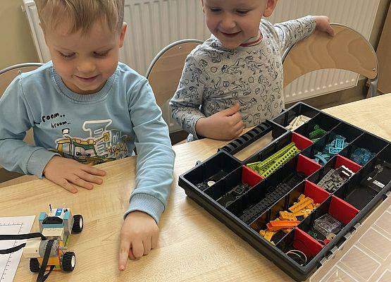 Grafika 32: PIKNIK EDUKACYJNY