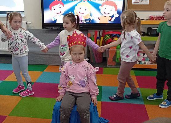 Grafika 10: URODZINKI ZOSI I HANI