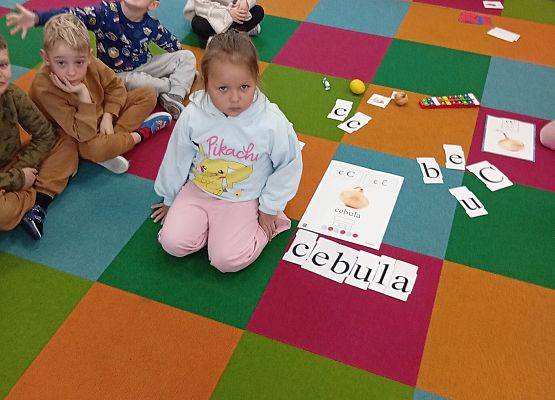 Grafika 10: WESOŁE PRZEDSZKOLE