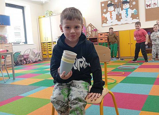 Grafika 15: WESOŁE PRZEDSZKOLE