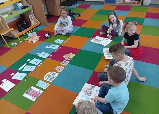 Grafika 18: WESOŁE PRZEDSZKOLE