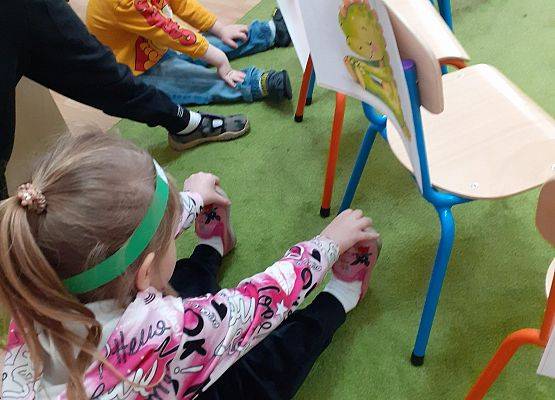 Grafika 9: Dzień Dinozaura