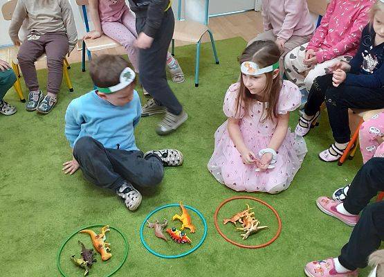 Grafika 14: Dzień Dinozaura