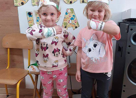 Grafika 35: Dzień Dinozaura