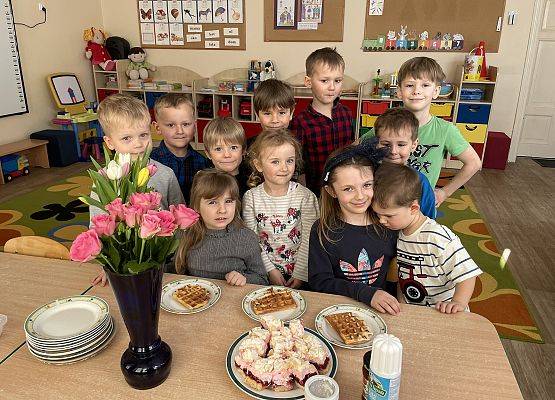 Grafika 2: NIESPODZIANKA DLA DZIEWCZYNEK