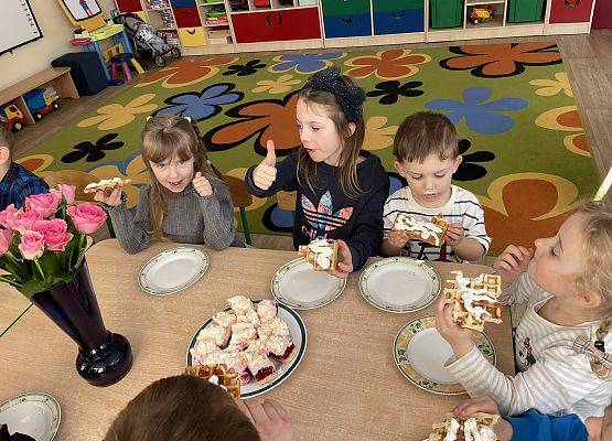 Grafika 1: NIESPODZIANKA DLA DZIEWCZYNEK