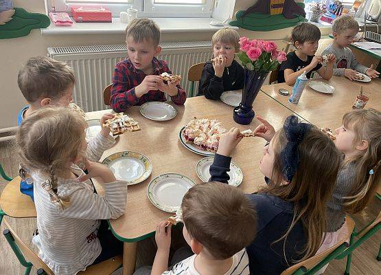 Grafika 4: NIESPODZIANKA DLA DZIEWCZYNEK