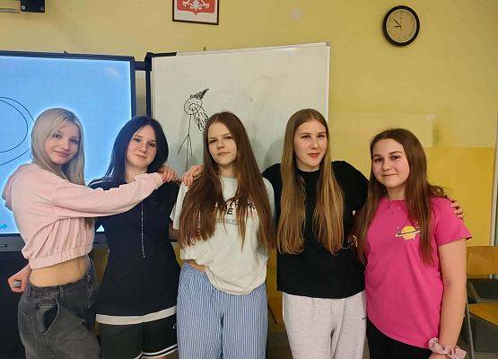 Grafika 4: Nocka w szkole