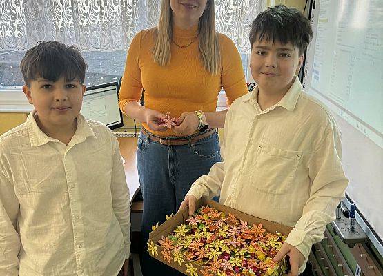 Grafika 4: Dzień Kobiet w szkole