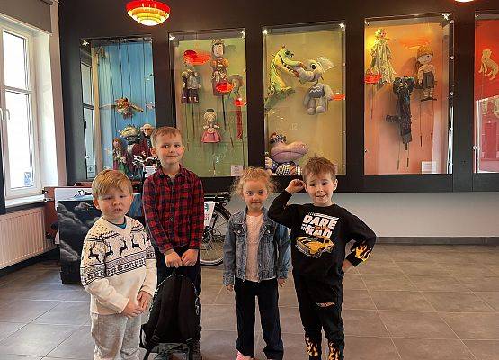 Grafika 2: WYCIECZKA