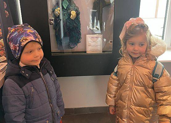 Grafika 5: WYCIECZKA