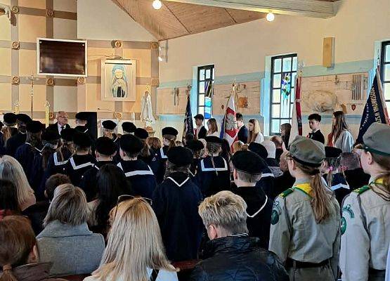 Grafika 7: Uroczystość w Nawczu