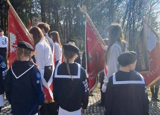 Grafika 13: Uroczystość w Nawczu