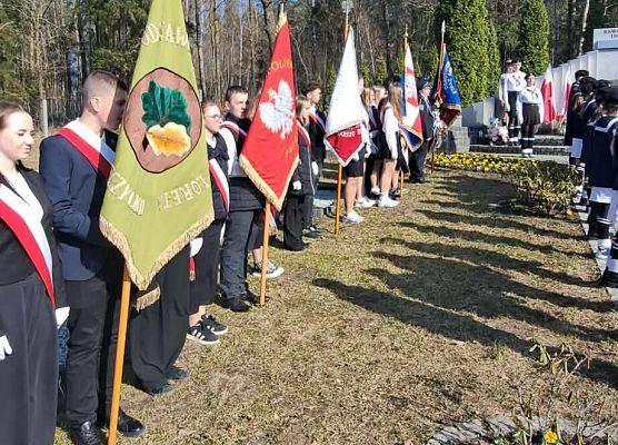 Grafika 16: Uroczystość w Nawczu