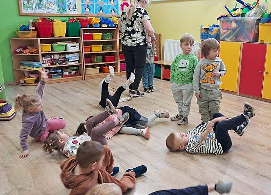 Grafika 30: Zajęcia teatralne z projektu