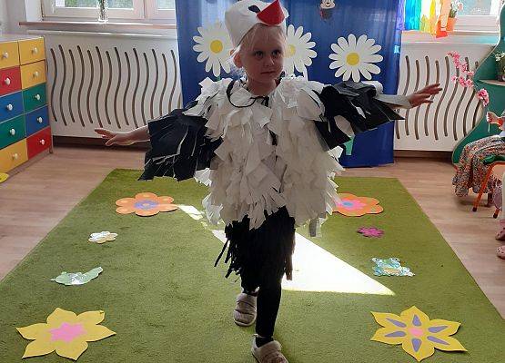 Grafika 16: Wiosenny pokaz mody