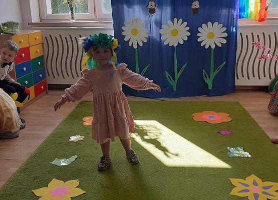 Grafika 28: Wiosenny pokaz mody