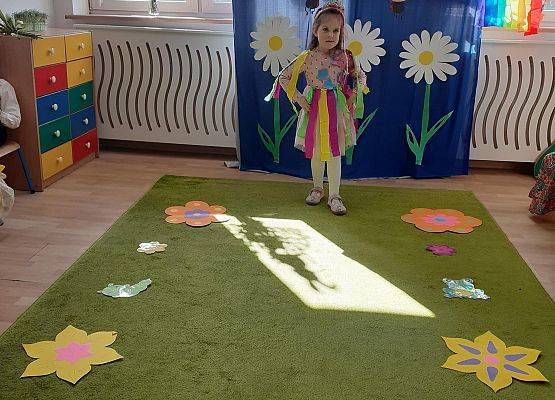 Grafika 36: Wiosenny pokaz mody