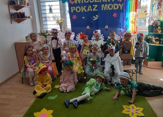 Grafika 46: Wiosenny pokaz mody