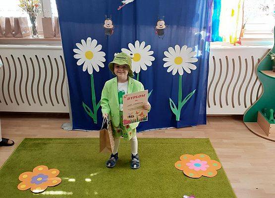 Grafika 50: Wiosenny pokaz mody