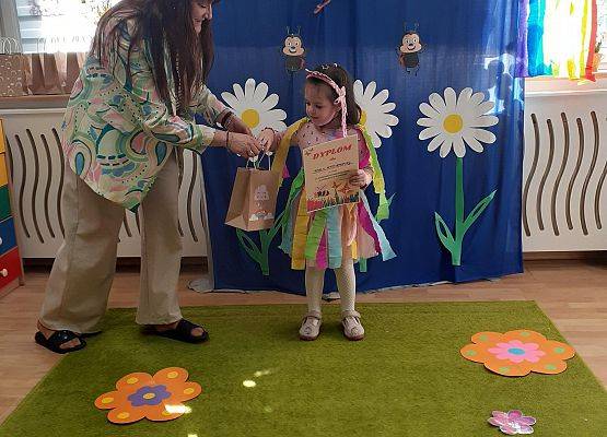 Grafika 61: Wiosenny pokaz mody