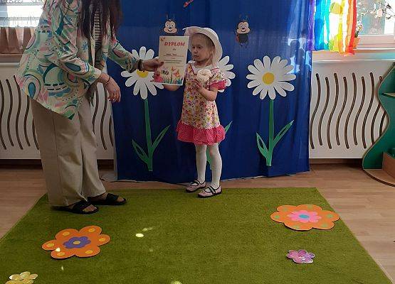 Grafika 63: Wiosenny pokaz mody