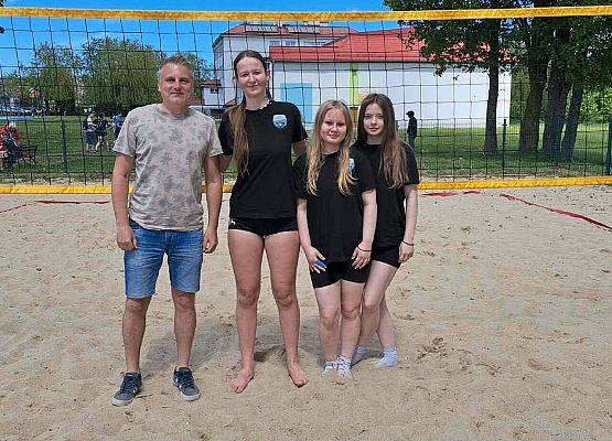 Grafika 1: Gminne Zawody w Piłce Plażowej Dziewcząt i Chłopców