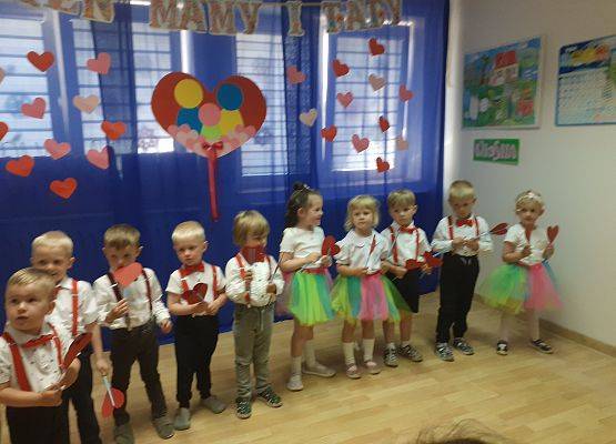 Grafika 8: Święto Mamy i Taty
