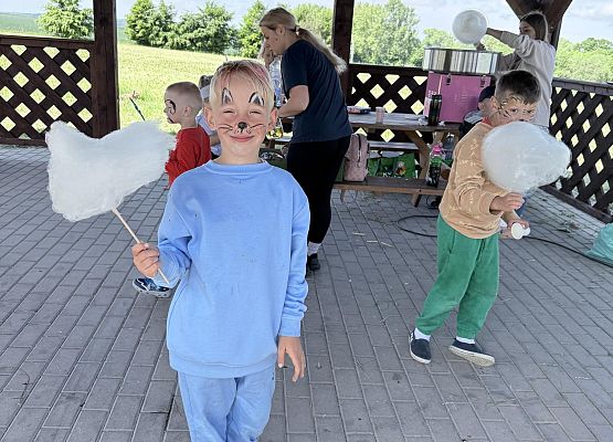 Grafika 16: DZIEŃ DZIECKA
