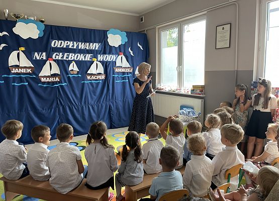Grafika 2: KOLEJNY ROK ZA NAMI