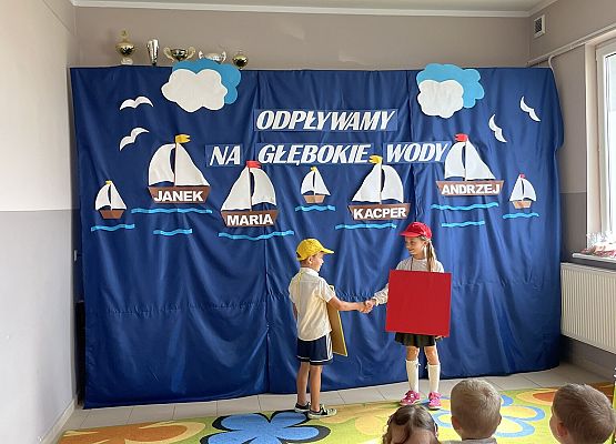 Grafika 9: KOLEJNY ROK ZA NAMI