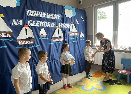 Grafika 15: KOLEJNY ROK ZA NAMI